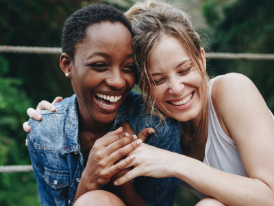 50 frases para foto com melhor amiga para lembrá-la do seu amor por ela